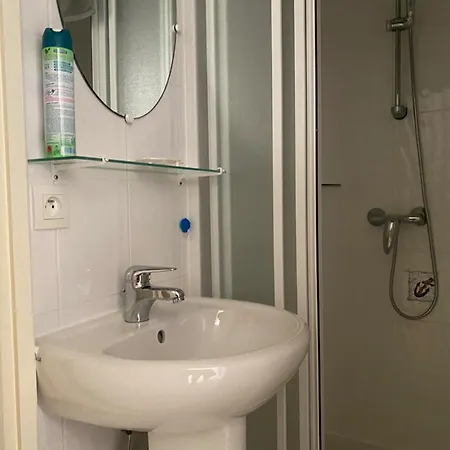 Maison Bord De Calme A Avec Grand Jardin Clos - Fr-1-336-162