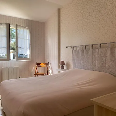 Hébergement de vacances Maison Bord De Calme A Avec Grand Jardin Clos - Fr-1-336-162 *