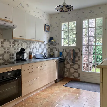 Maison Bord De Calme A Avec Grand Jardin Clos - Fr-1-336-162 Jard-sur-Mer